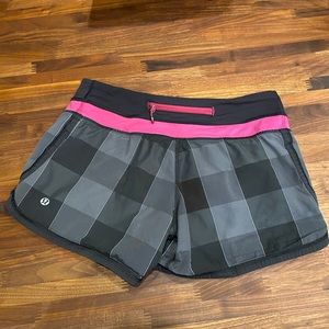 ❤️ Lululemon shorts size 4